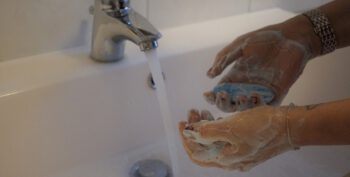 wash hands 4925790 1920 350x177